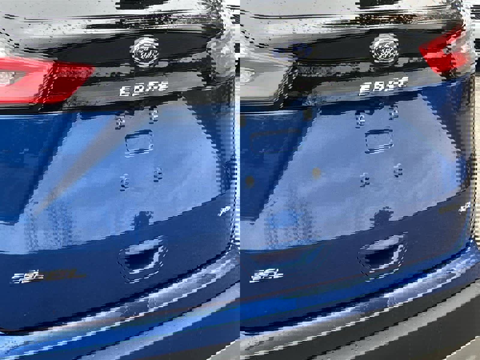 Used 2023 Ford Edge SEL image 10