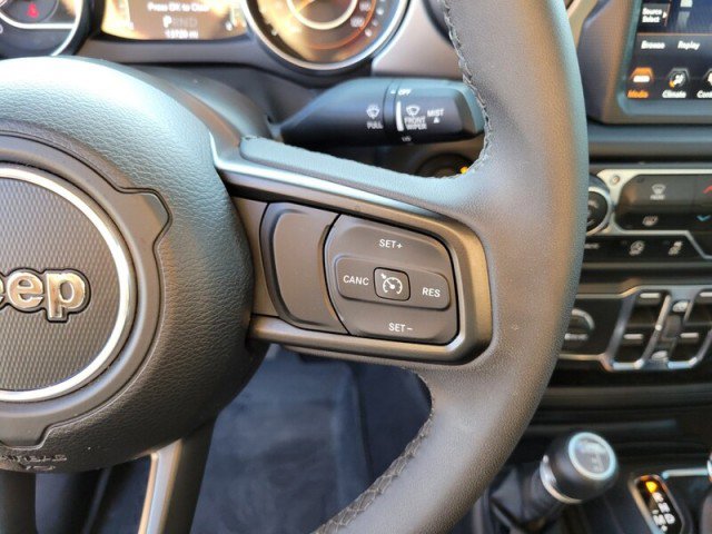 Used 2023 Jeep Gladiator Sport image 16