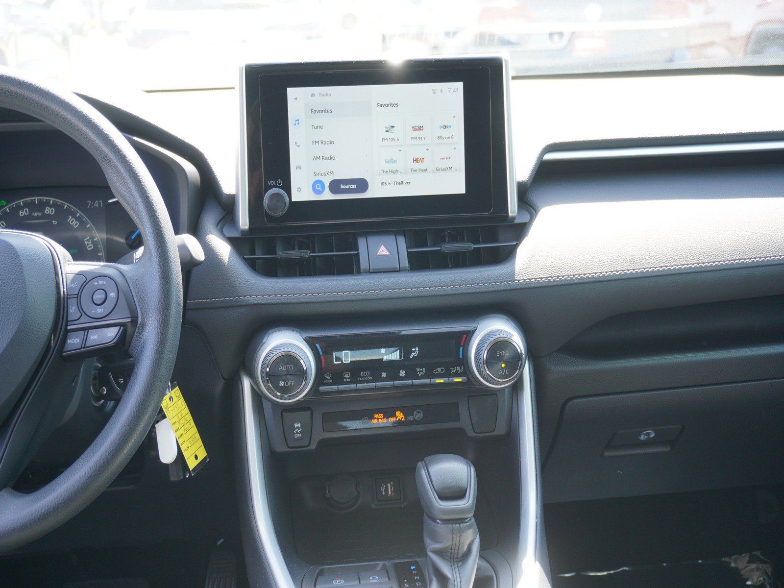 Used 2024 Toyota RAV4 LE AWD/4WD image 16