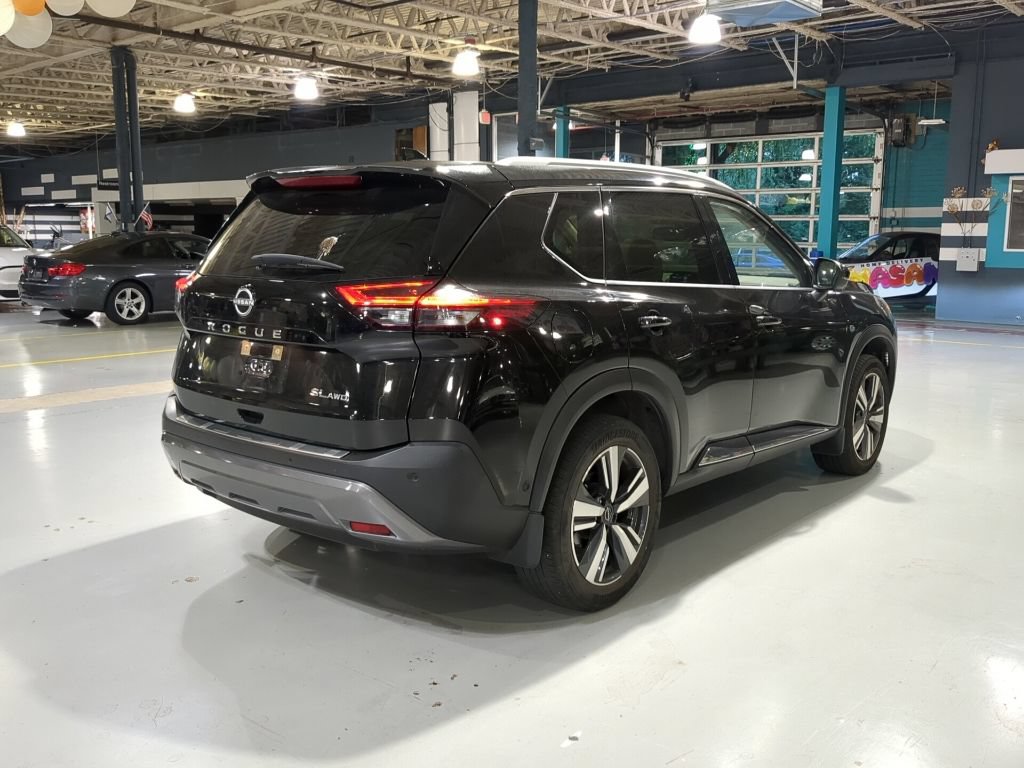 Used 2023 Nissan Rogue SL w/ SL Premium Package AWD/4WD image 8