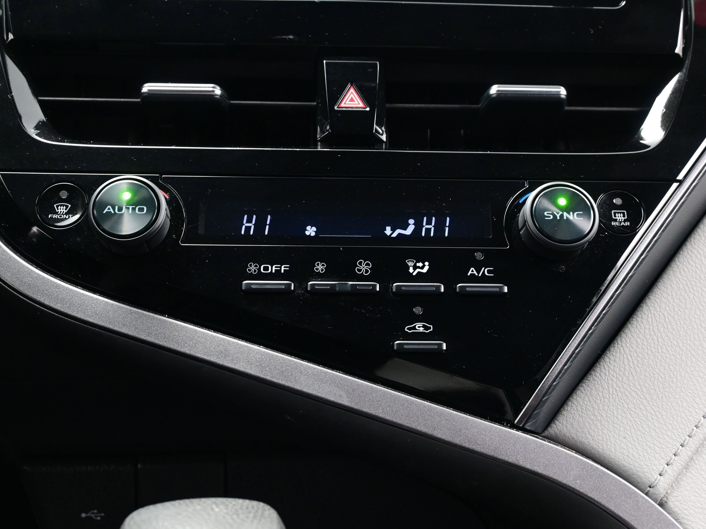 Used 2023 Toyota Camry LE image 20