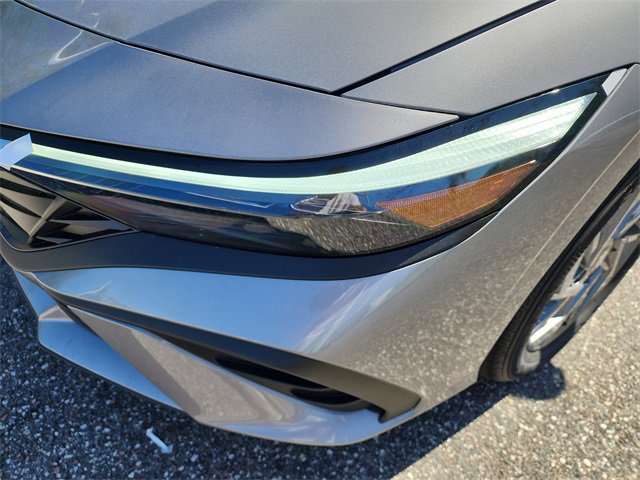 New 2025 Hyundai Elantra Blue image 6