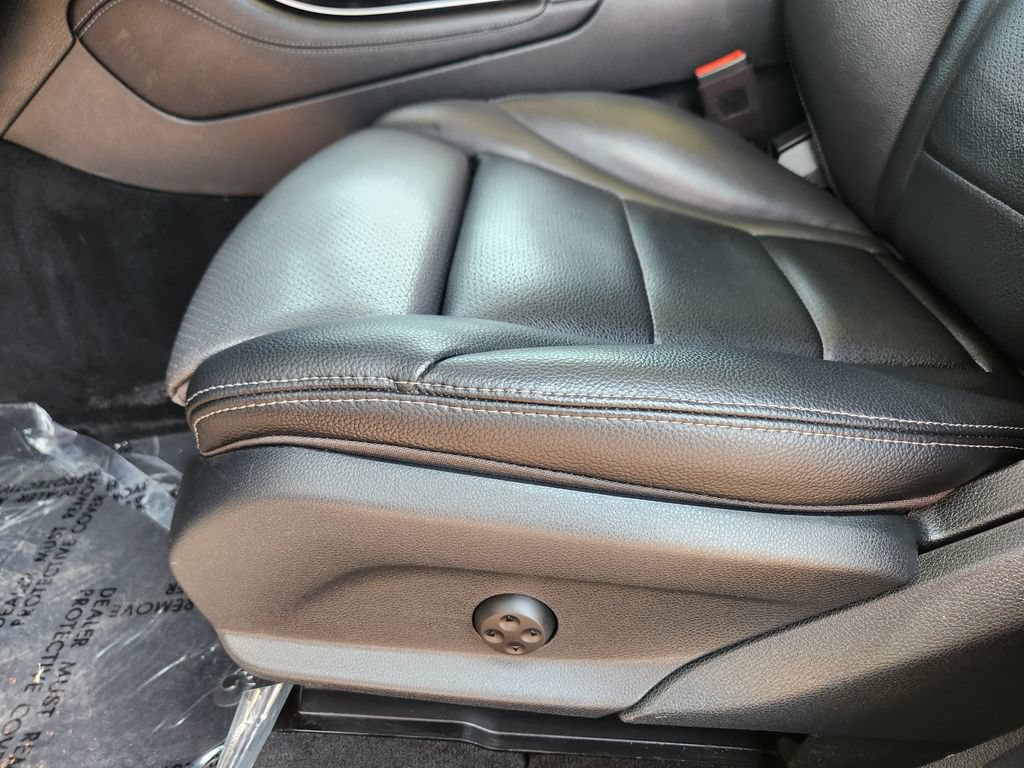 Used 2021 Mercedes-Benz GLC 300 4MATIC image 14