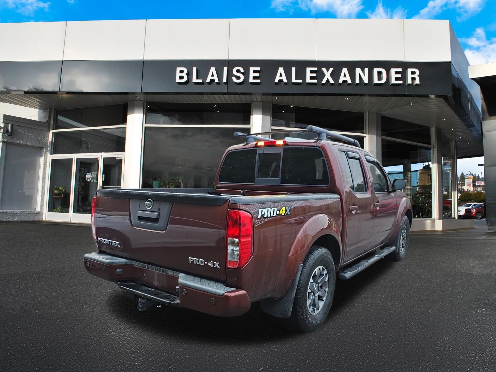 Used 2016 Nissan Frontier PRO-4X w/ Pro-4x Luxury Package AWD/4WD image 3