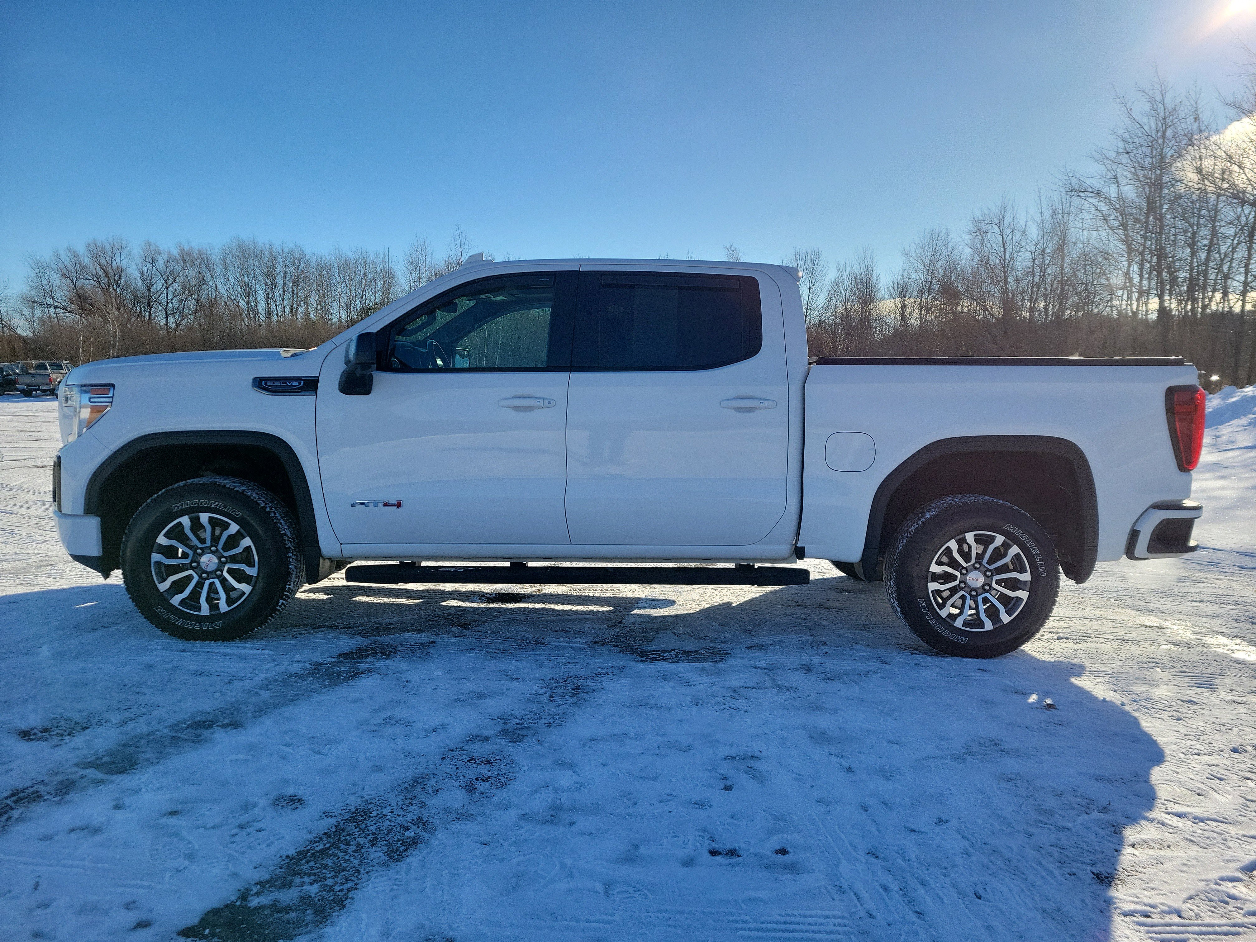Used 2020 GMC Sierra 1500 AT4 w/ AT4 Premium Package image 8