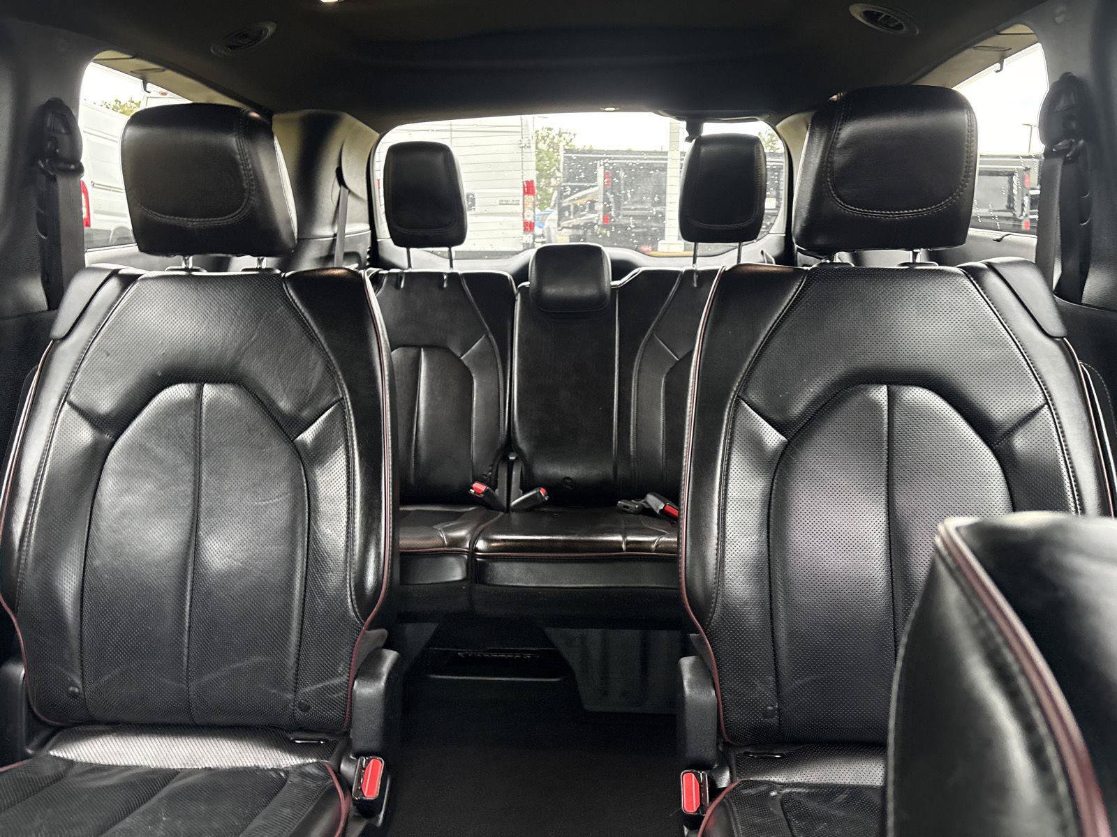 Used 2020 Chrysler Pacifica Limited FWD image 27
