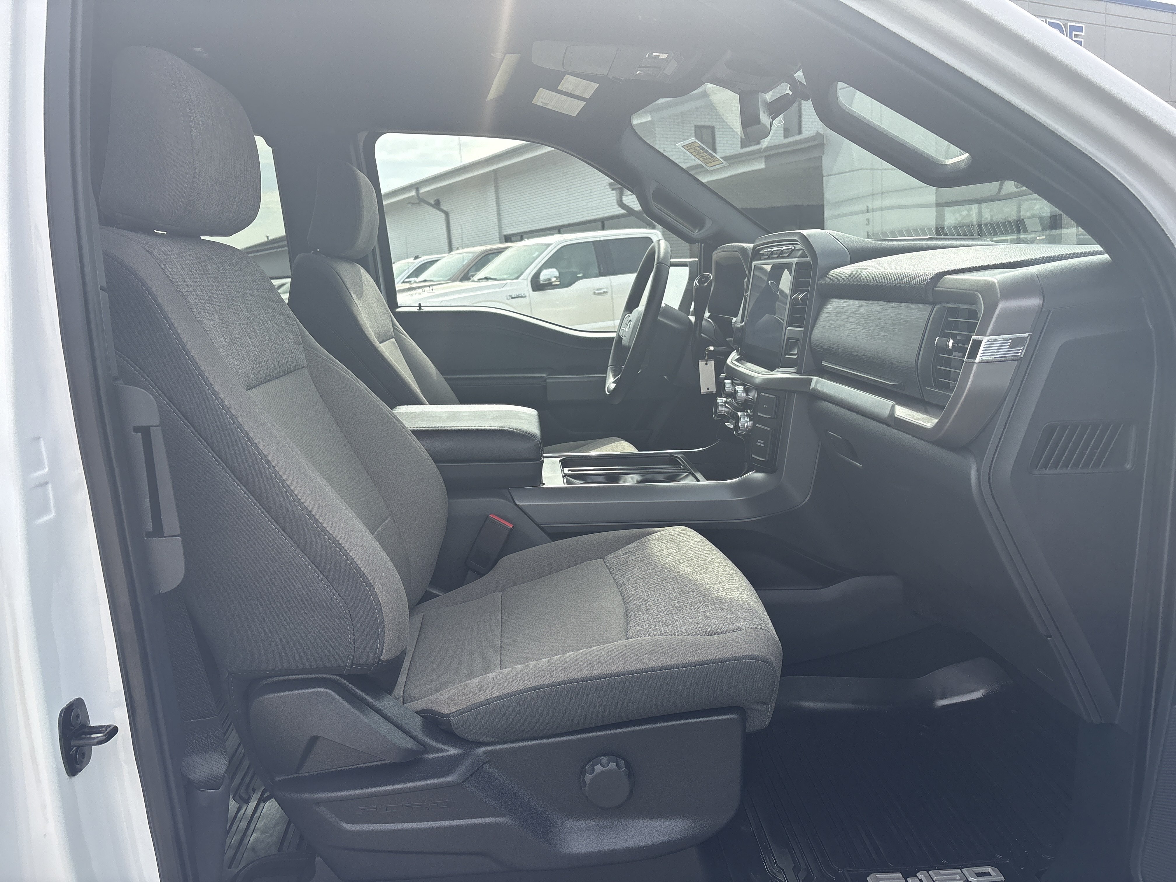 Used 2024 Ford F150 XLT w/ FX4 Off-Road Package AWD/4WD image 9