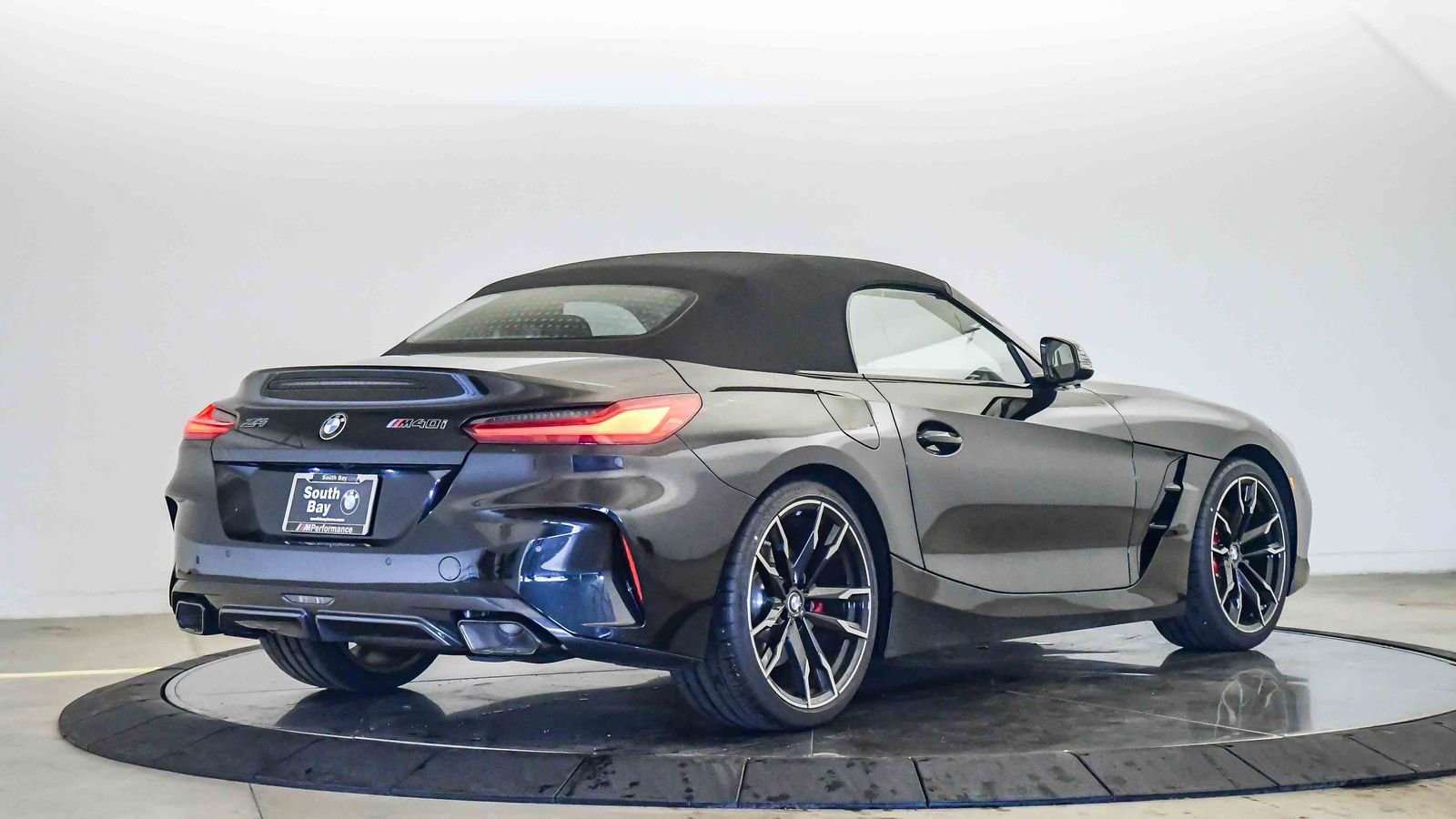 New 2026 BMW Z4 M40i w/ Premium Package image 5