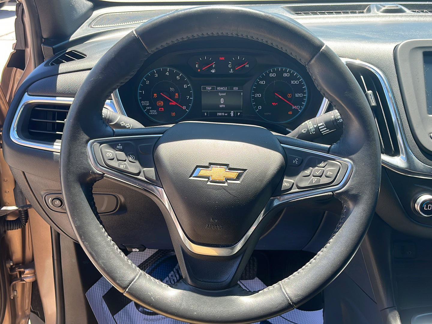 Used 2018 Chevrolet Equinox LT FWD image 14