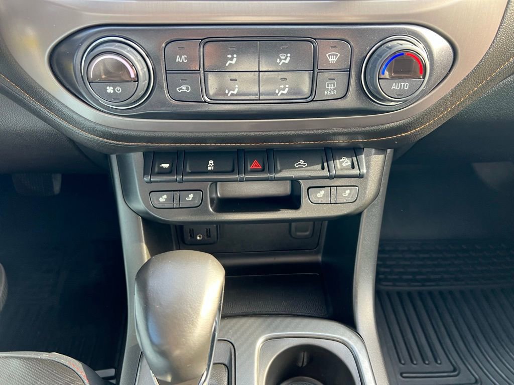 Used 2022 GMC Canyon AT4 image 28