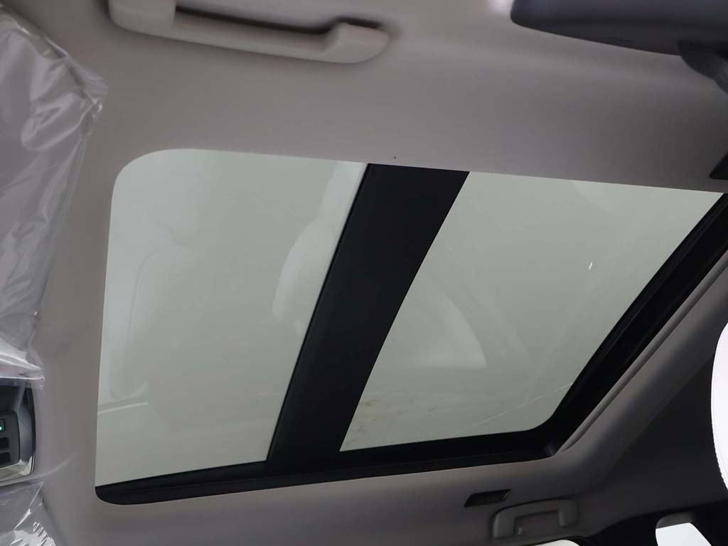 New 2025 Mitsubishi Outlander AWD image 26