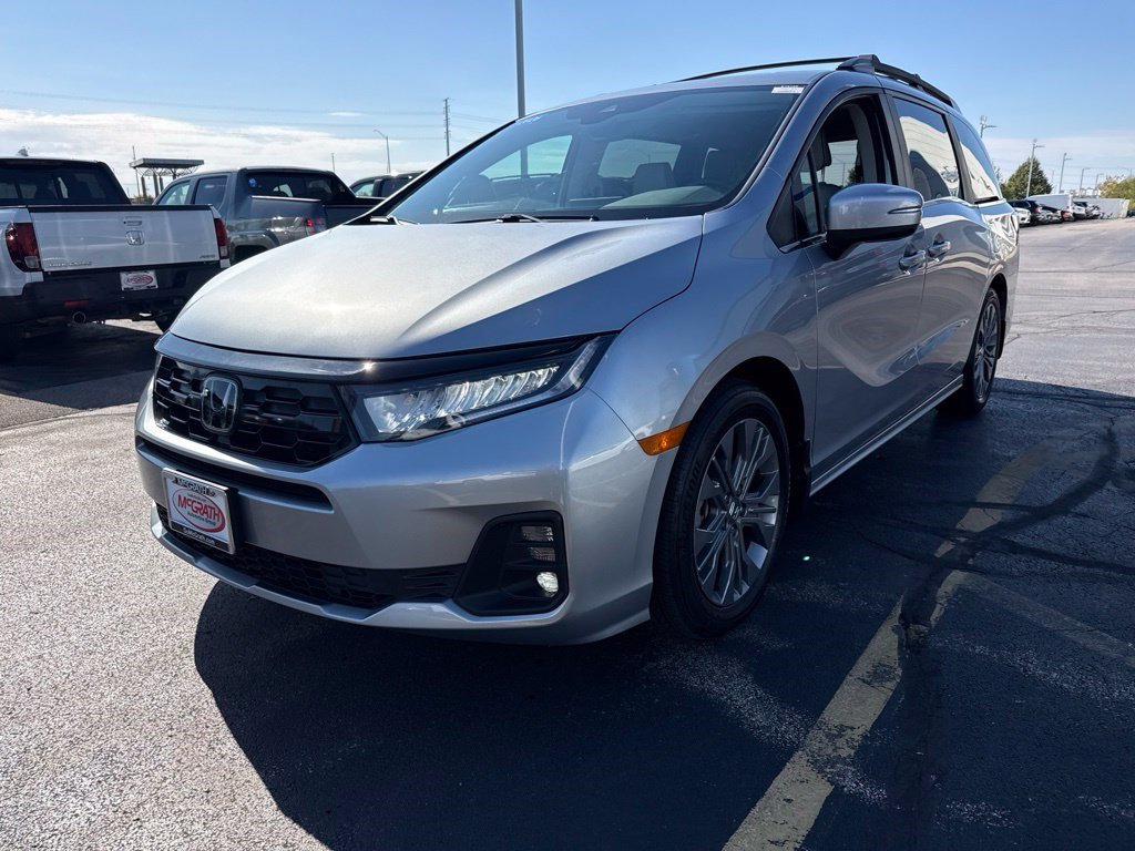 Certified 2026 Honda Odyssey Touring image 10