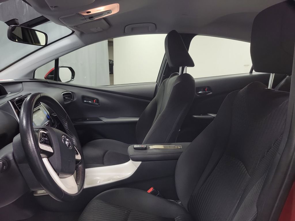Used 2016 Toyota Prius Three image 12