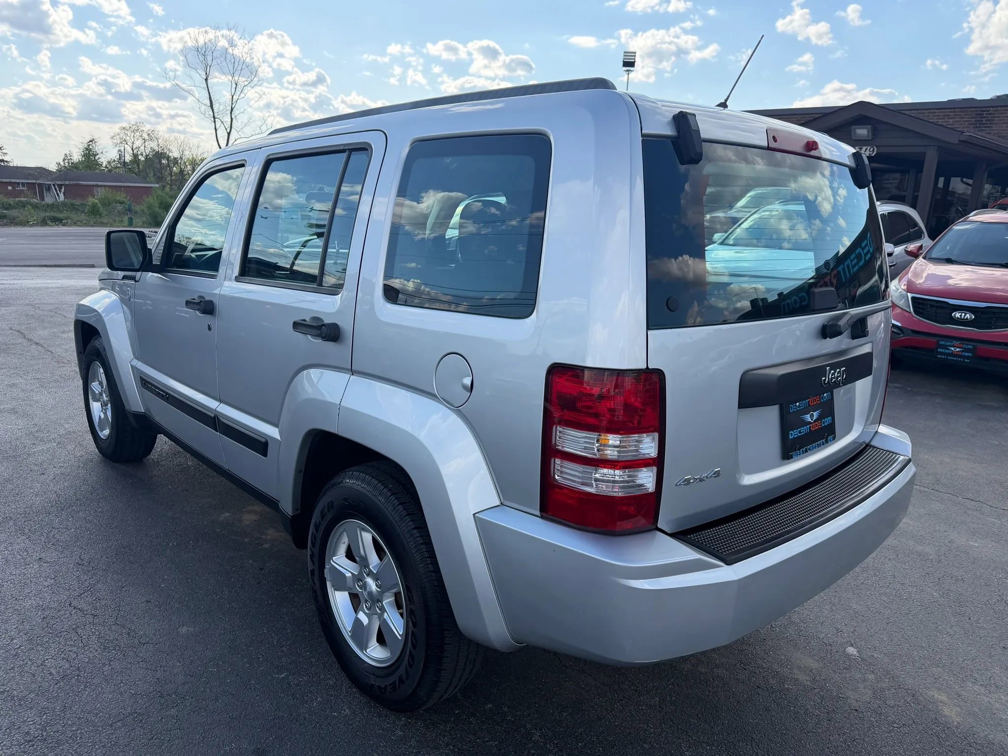 Used 2011 Jeep Liberty Sport AWD/4WD image 5