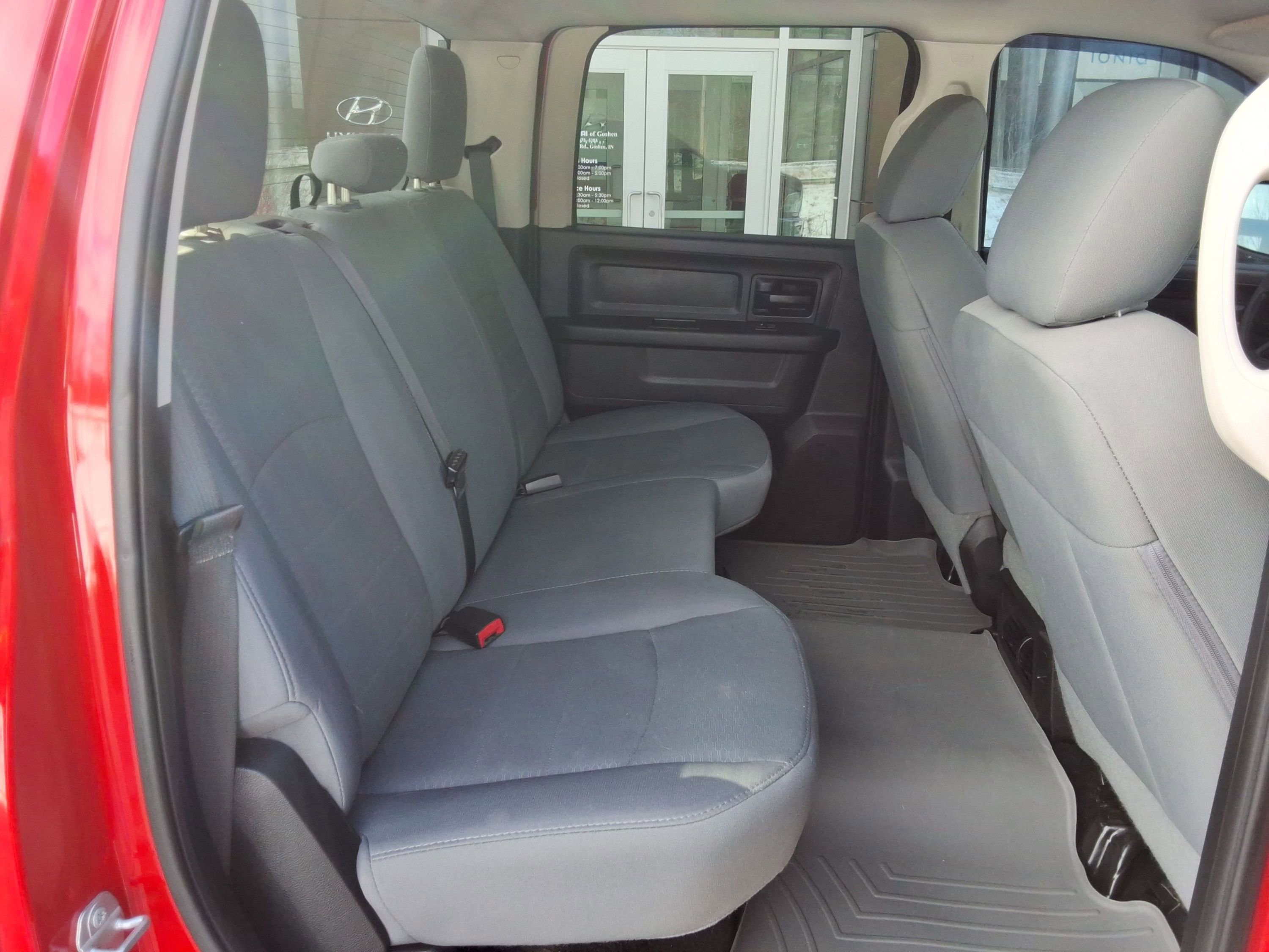 Used 2016 RAM 2500 Tradesman w/ Chrome Appearance Group image 31