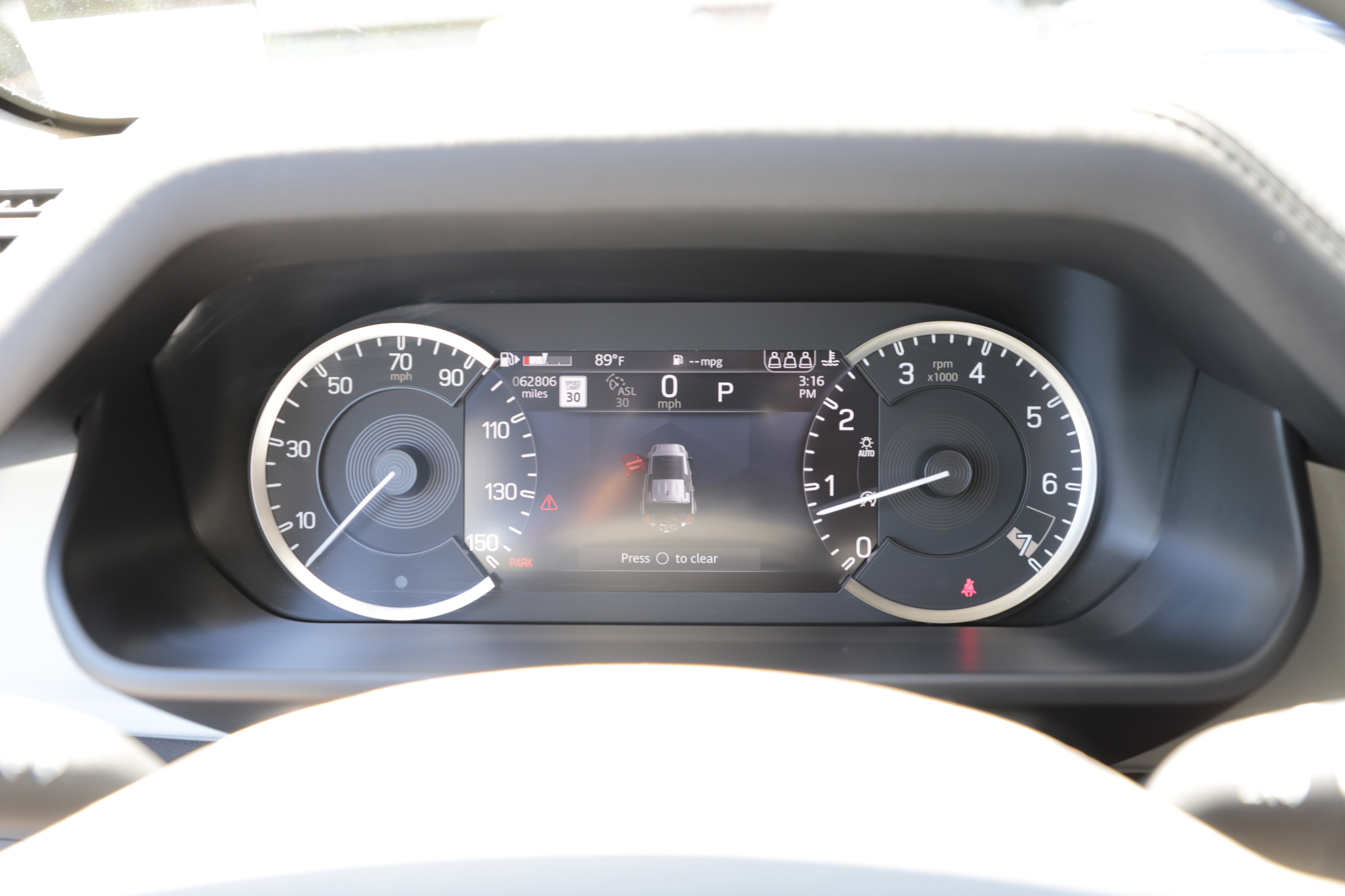 Used 2022 Land Rover Defender 110 AWD/4WD image 21