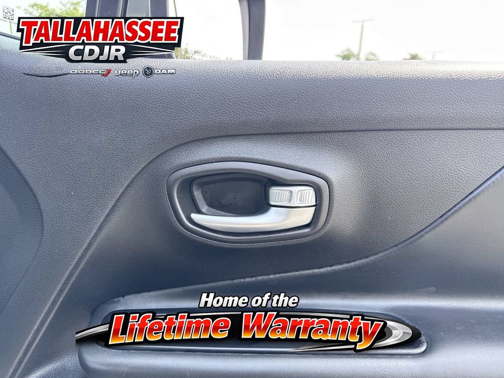 Used 2020 Jeep Renegade Altitude FWD image 26