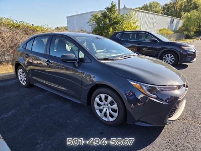 Used 2026 Toyota Corolla LE FWD image 3