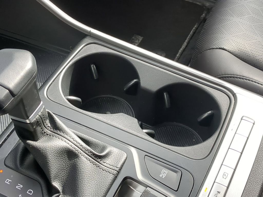 Used 2025 Kia Carnival LXS image 24