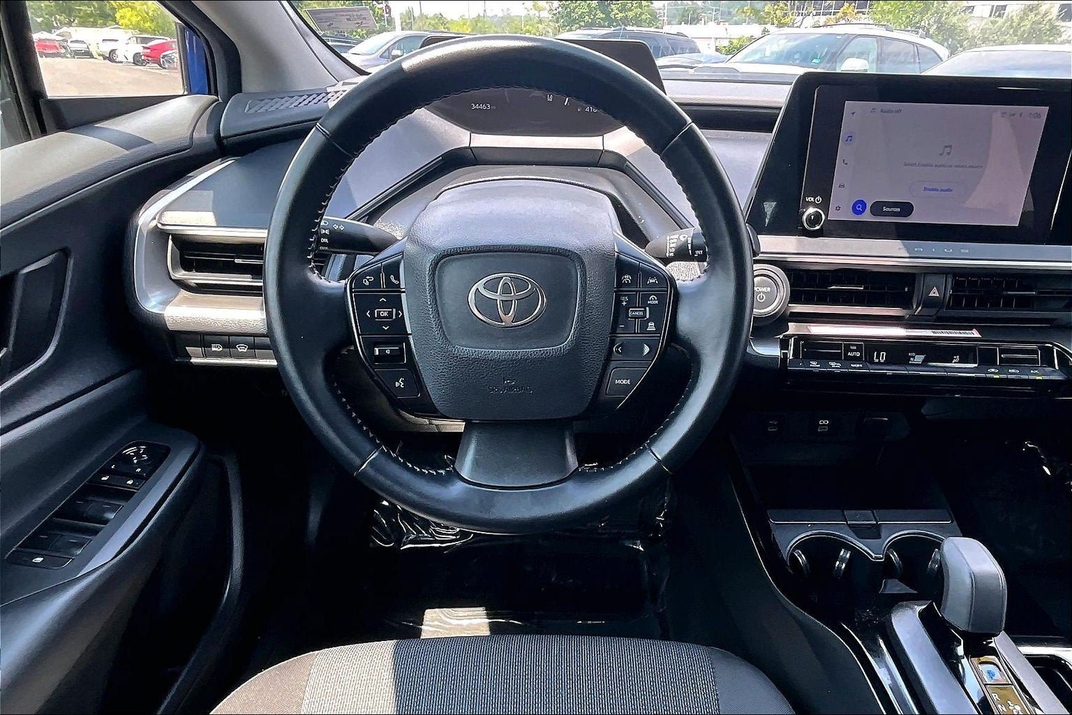 Used 2024 Toyota Prius LE FWD image 5