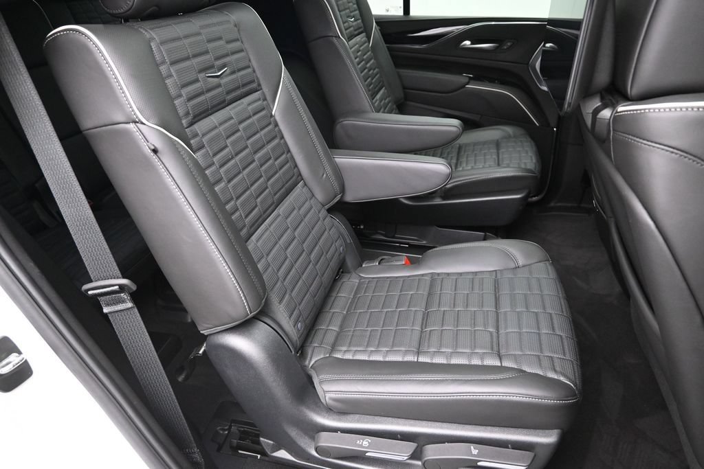 Used 2023 Cadillac Escalade V w/ LPO, ONYX Package AWD/4WD image 31