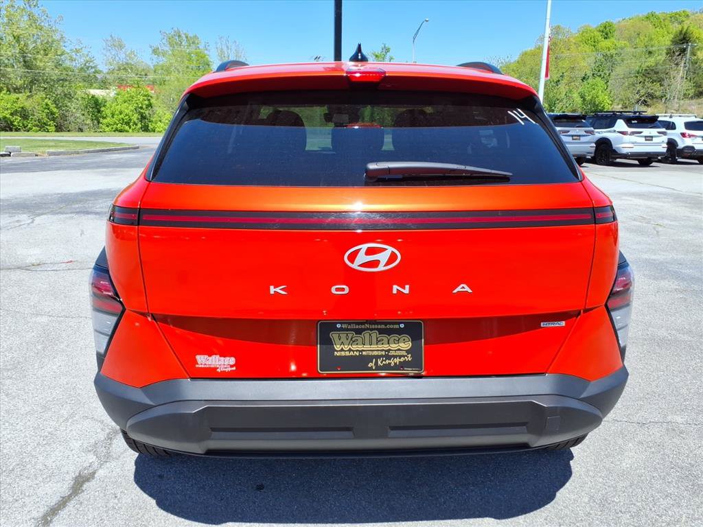 Used 2025 Hyundai Kona SEL AWD/4WD image 17