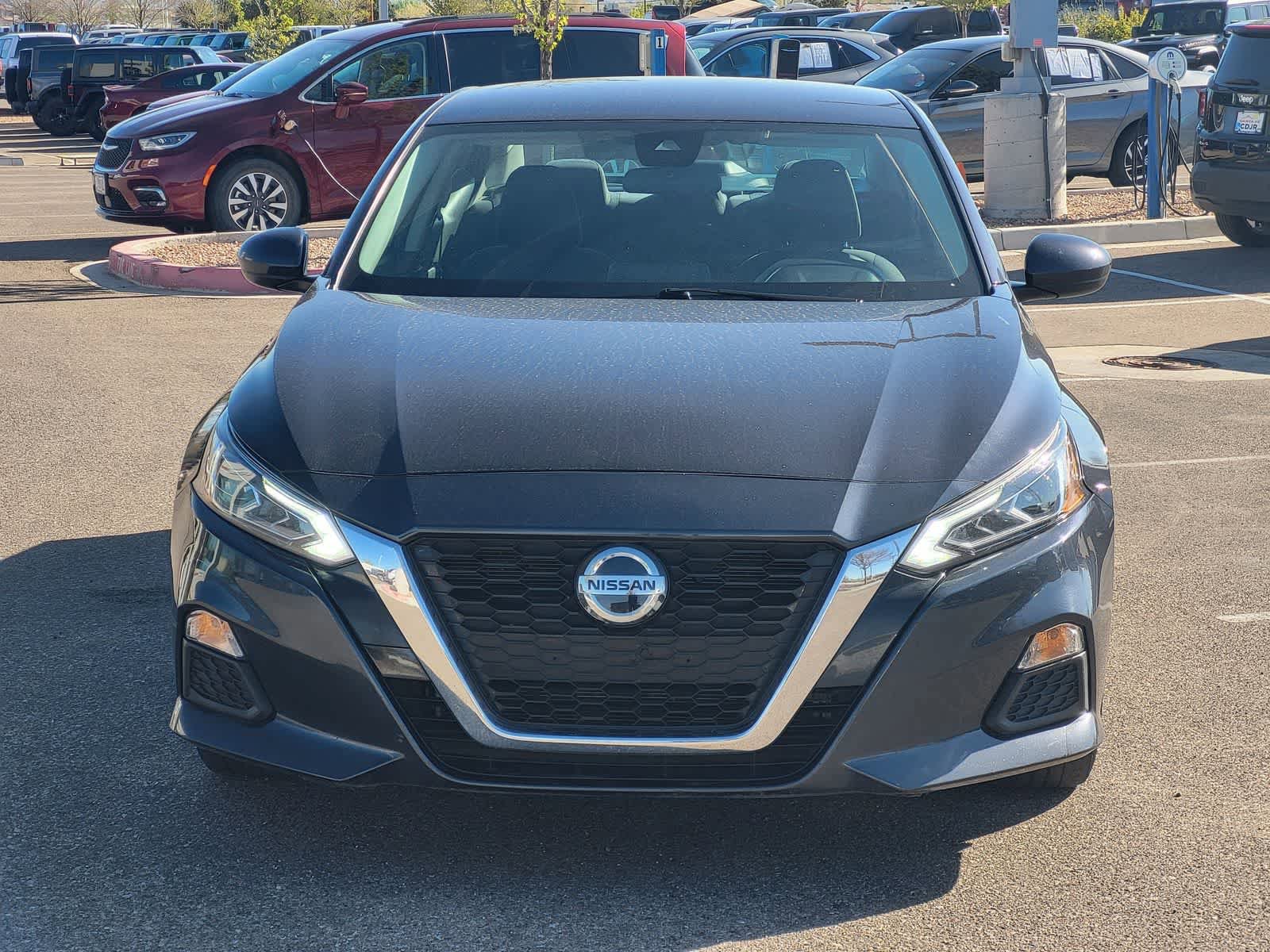 Used 2022 Nissan Altima 2.5 SV FWD image 2
