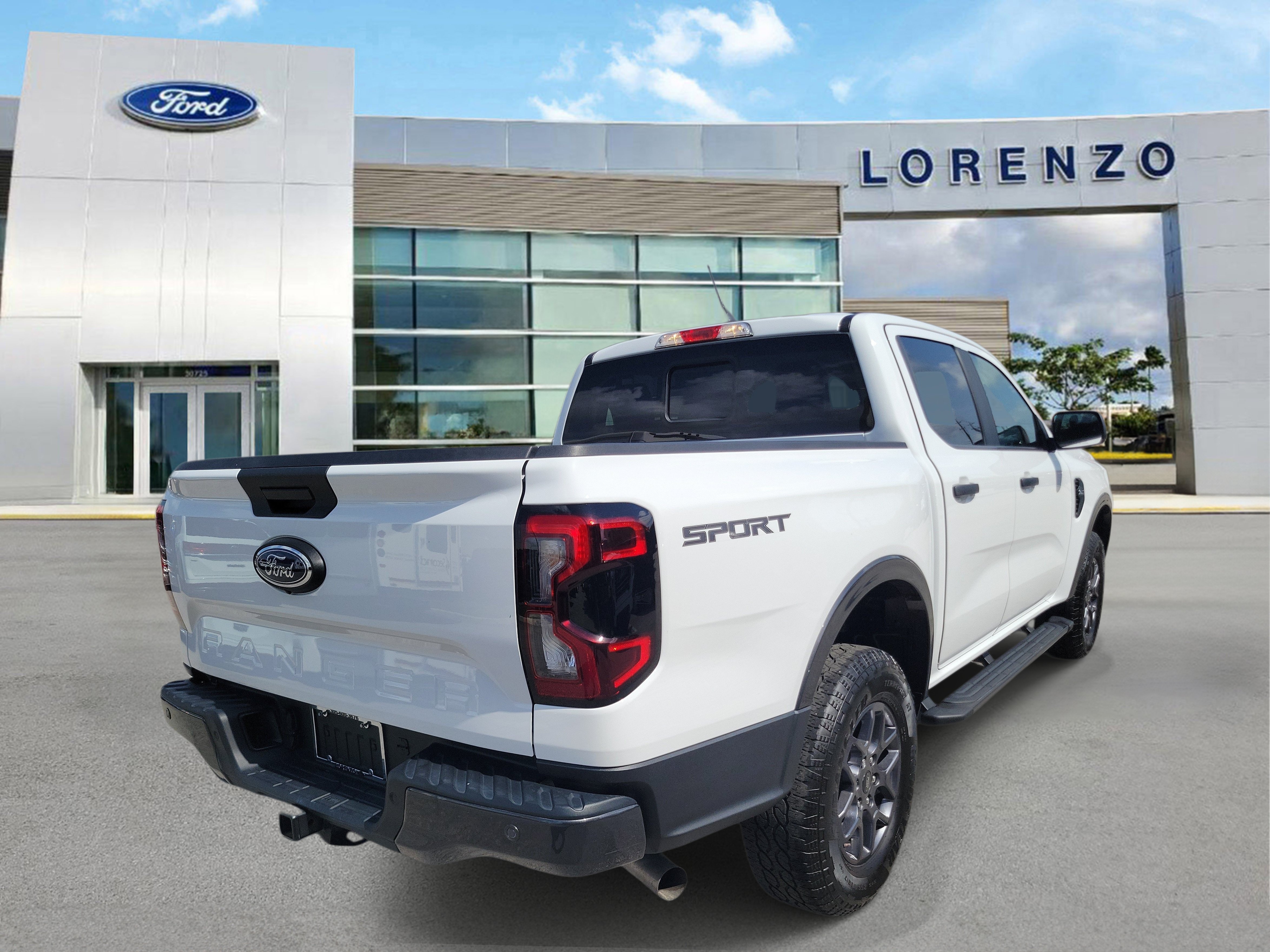 Certified 2024 Ford Ranger XLT w/ Trailer Tow Package RWD image 5