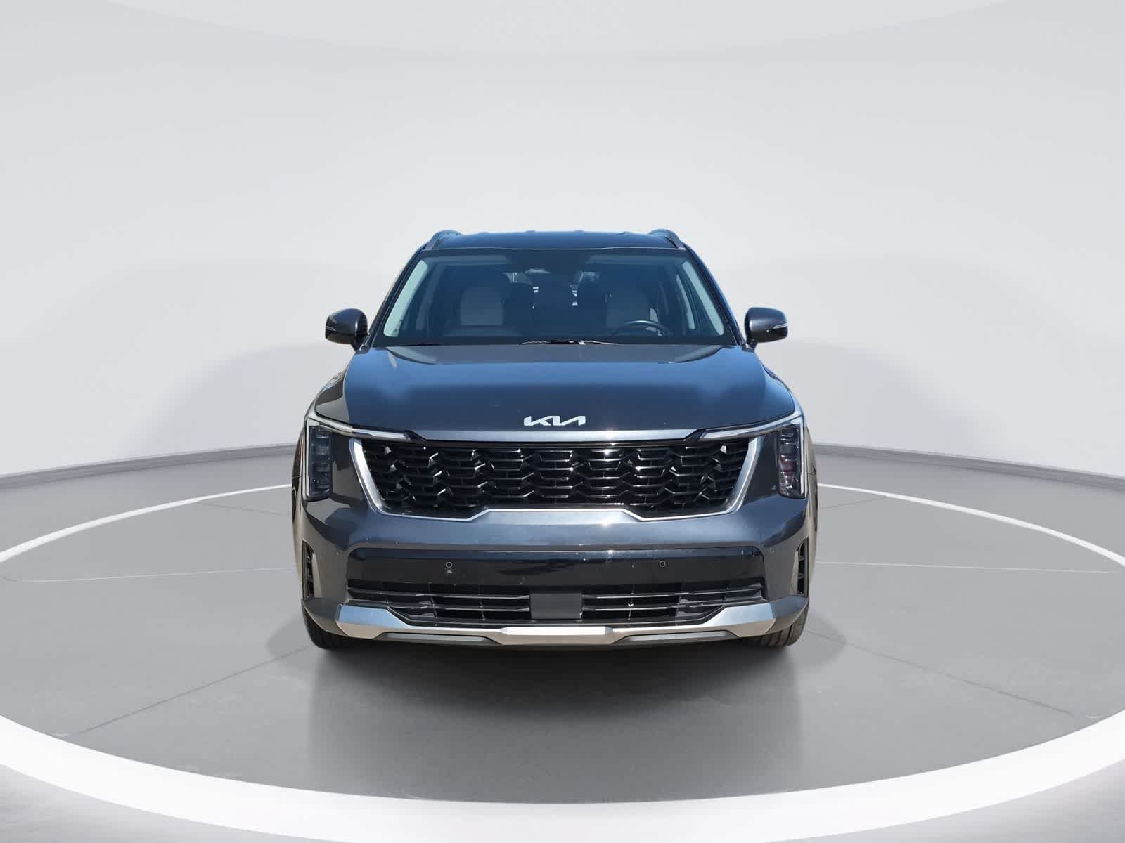 Used 2024 Kia Sorento S FWD image 3