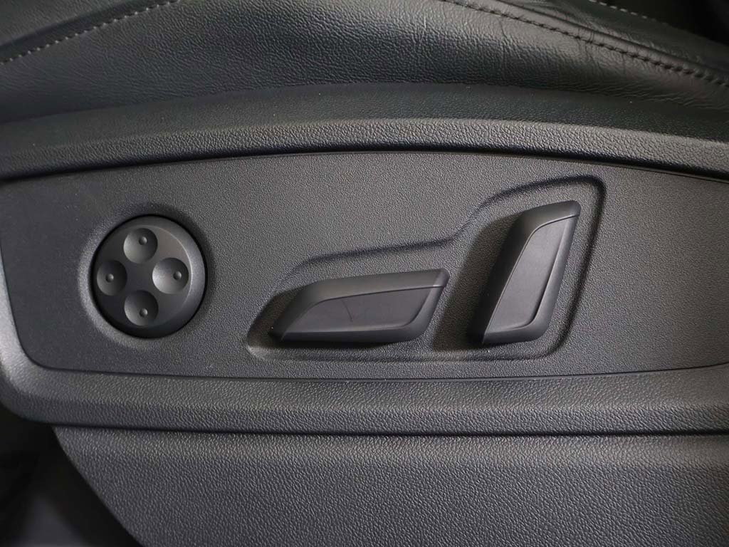 Used 2022 Audi SQ5 Premium Plus w/ Premium Plus Package image 35