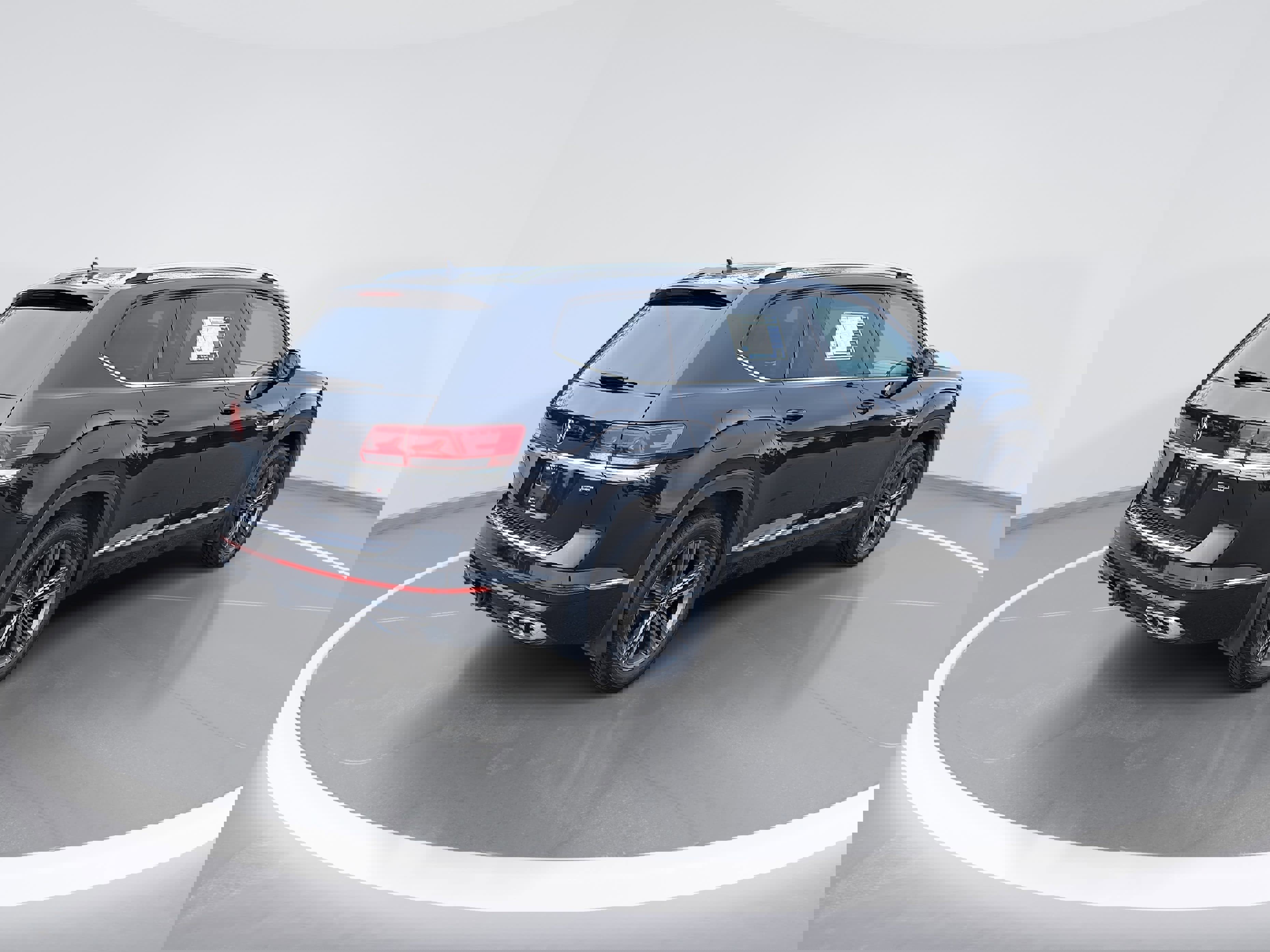 Used 2022 Volkswagen Atlas SEL R-Line image 3