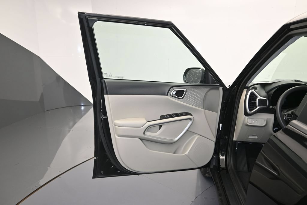 Used 2024 Kia Soul LX FWD image 10