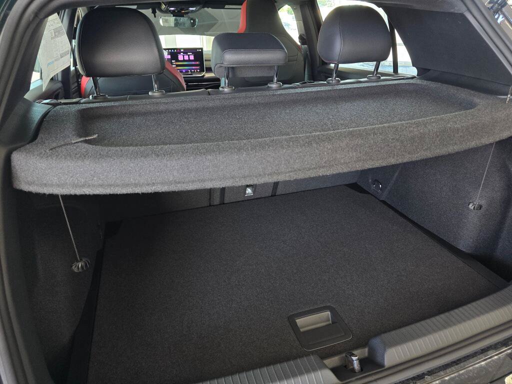 New 2026 Volkswagen GTI SE FWD image 15