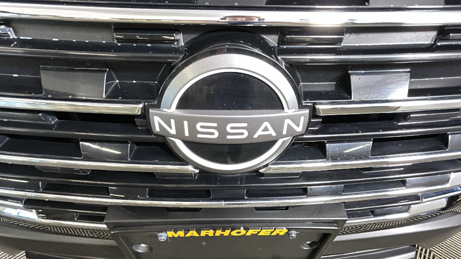 Used 2025 Nissan Rogue SV FWD image 9