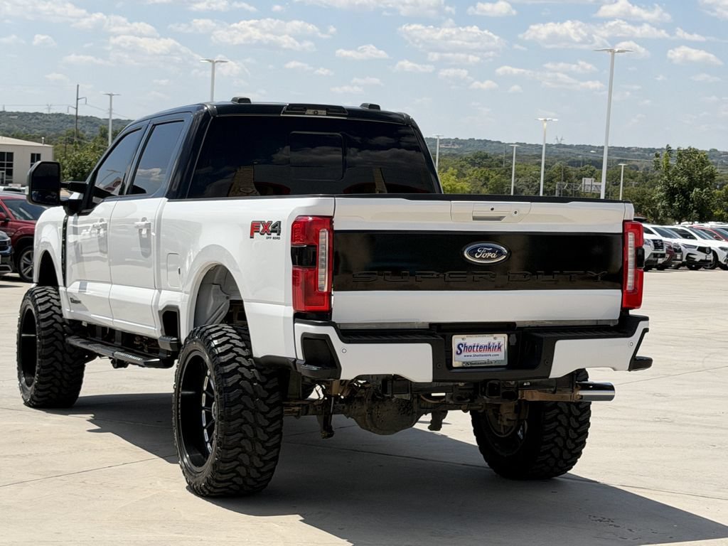 Used 2023 Ford F250 Lariat w/ Sport Appearance Package AWD/4WD image 4