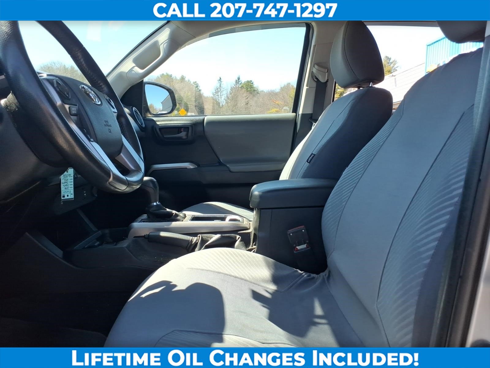 Used 2016 Toyota Tacoma SR5 w/ SR5 Appearance Package (SN) image 12