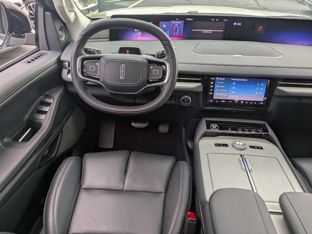 New 2027 Lincoln Navigator Reserve AWD/4WD image 20