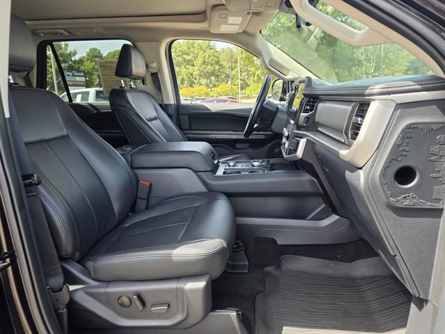 Used 2023 Ford Expedition XLT AWD/4WD image 32
