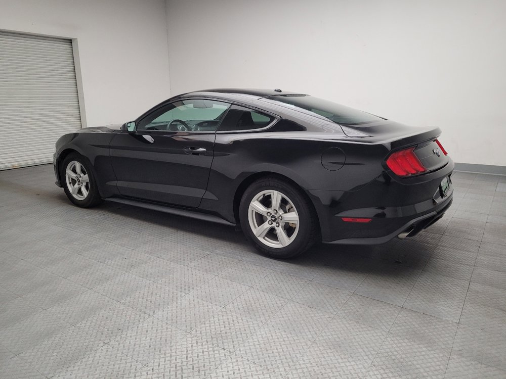 Used 2019 Ford Mustang Coupe image 3