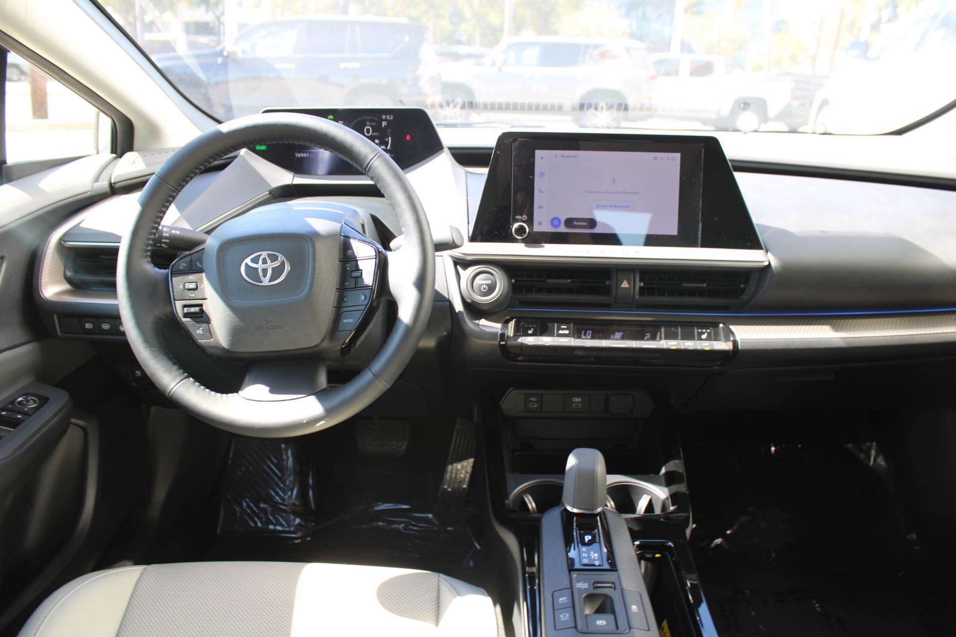 Certified 2024 Toyota Prius XLE FWD image 14
