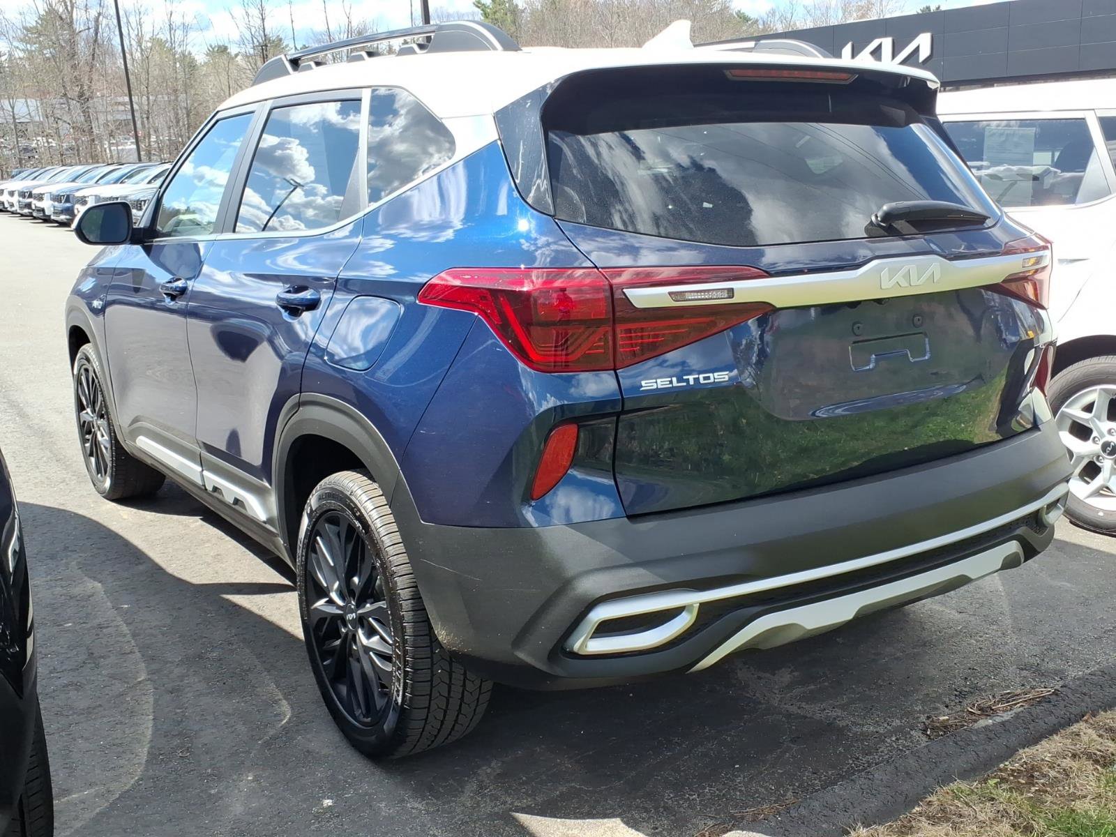 Used 2022 Kia Seltos Nightfall Edition AWD/4WD image 5