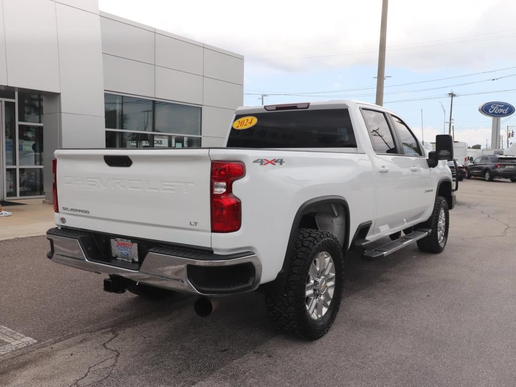 Used 2024 Chevrolet Silverado 2500 LT AWD/4WD image 17