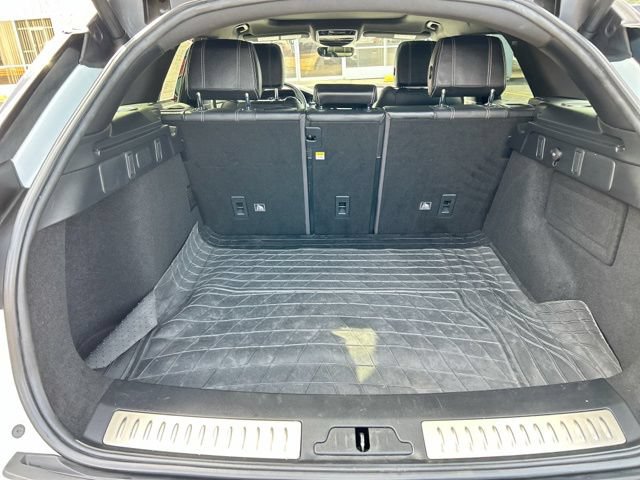 Used 2019 Land Rover Range Rover Velar R-Dynamic SE AWD/4WD image 13