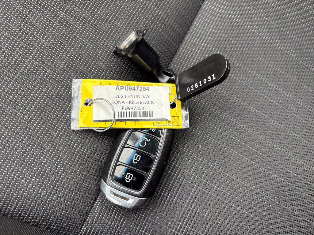 Used 2023 Hyundai Kona SEL FWD image 33