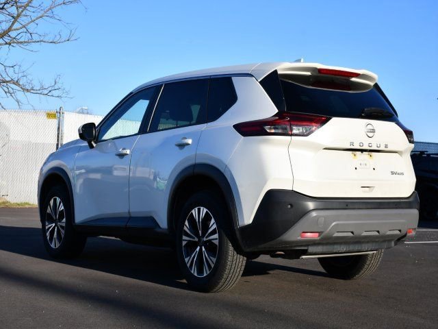 Used 2023 Nissan Rogue SV image 5