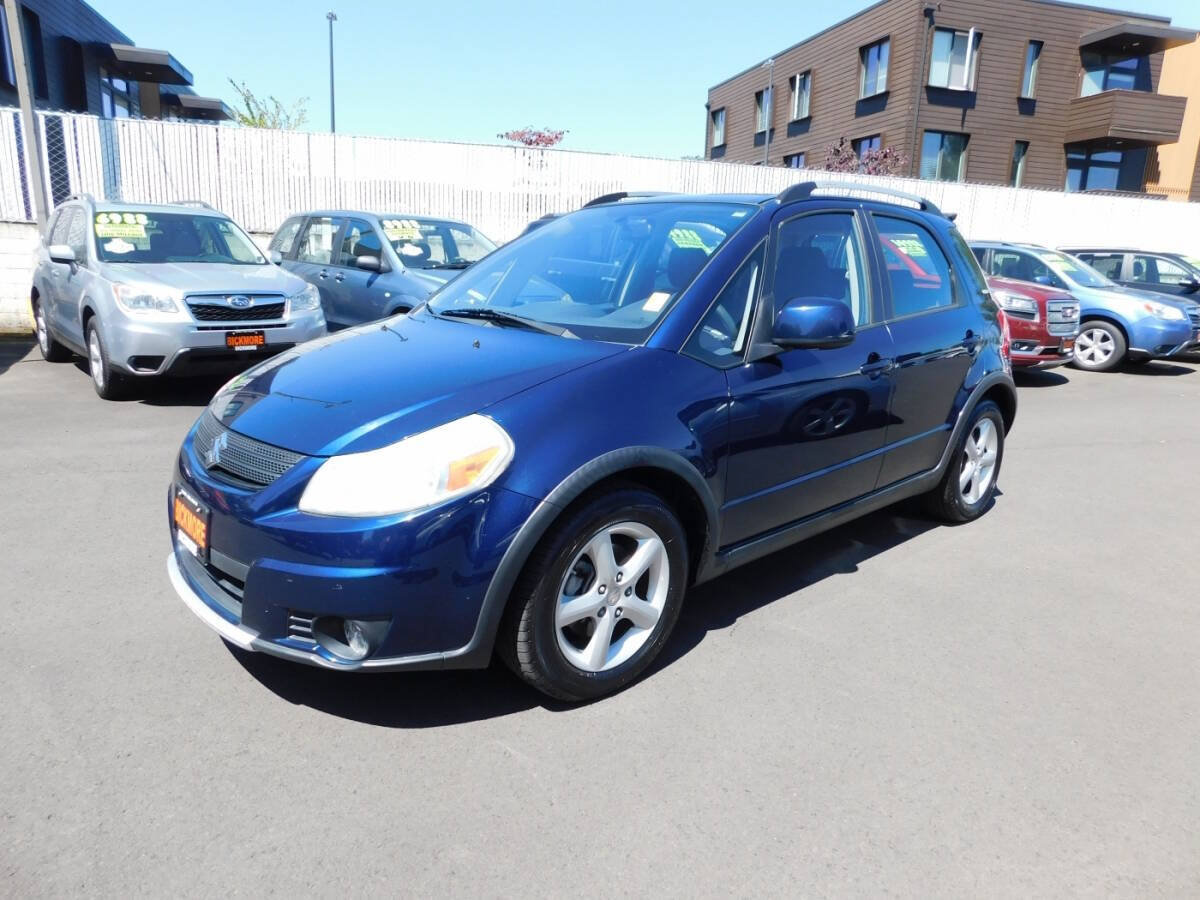 Used 2008 Suzuki SX4 AWD Hatchback w/ Touring Pkg image 4