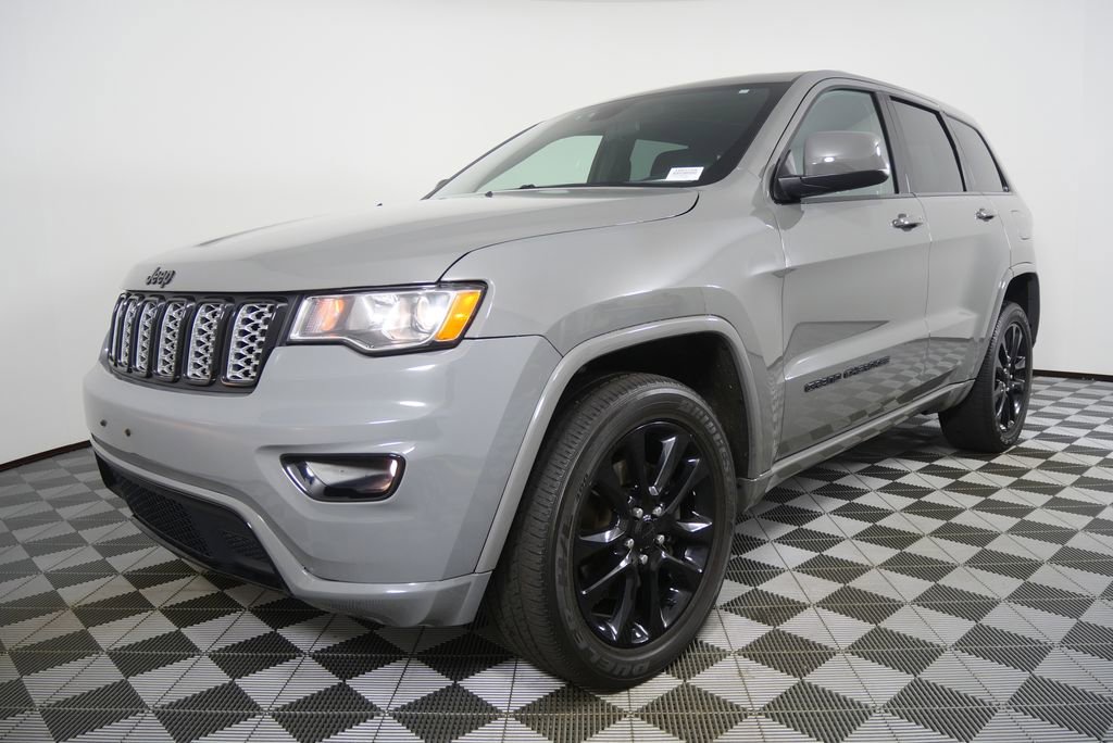 Used 2021 Jeep Grand Cherokee Laredo X AWD/4WD image 7