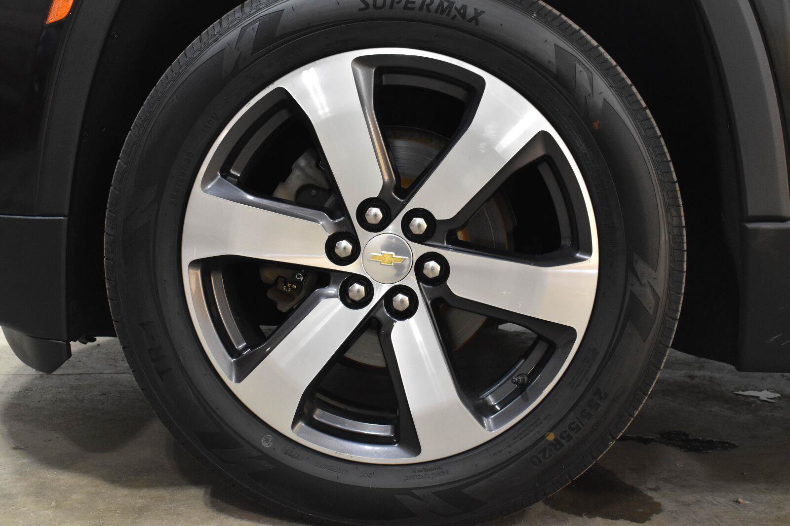 Used 2023 Chevrolet Traverse LT w/ LT Premium Package AWD/4WD image 33