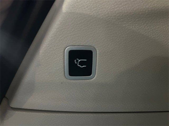 Used 2023 Chrysler Pacifica Limited image 20