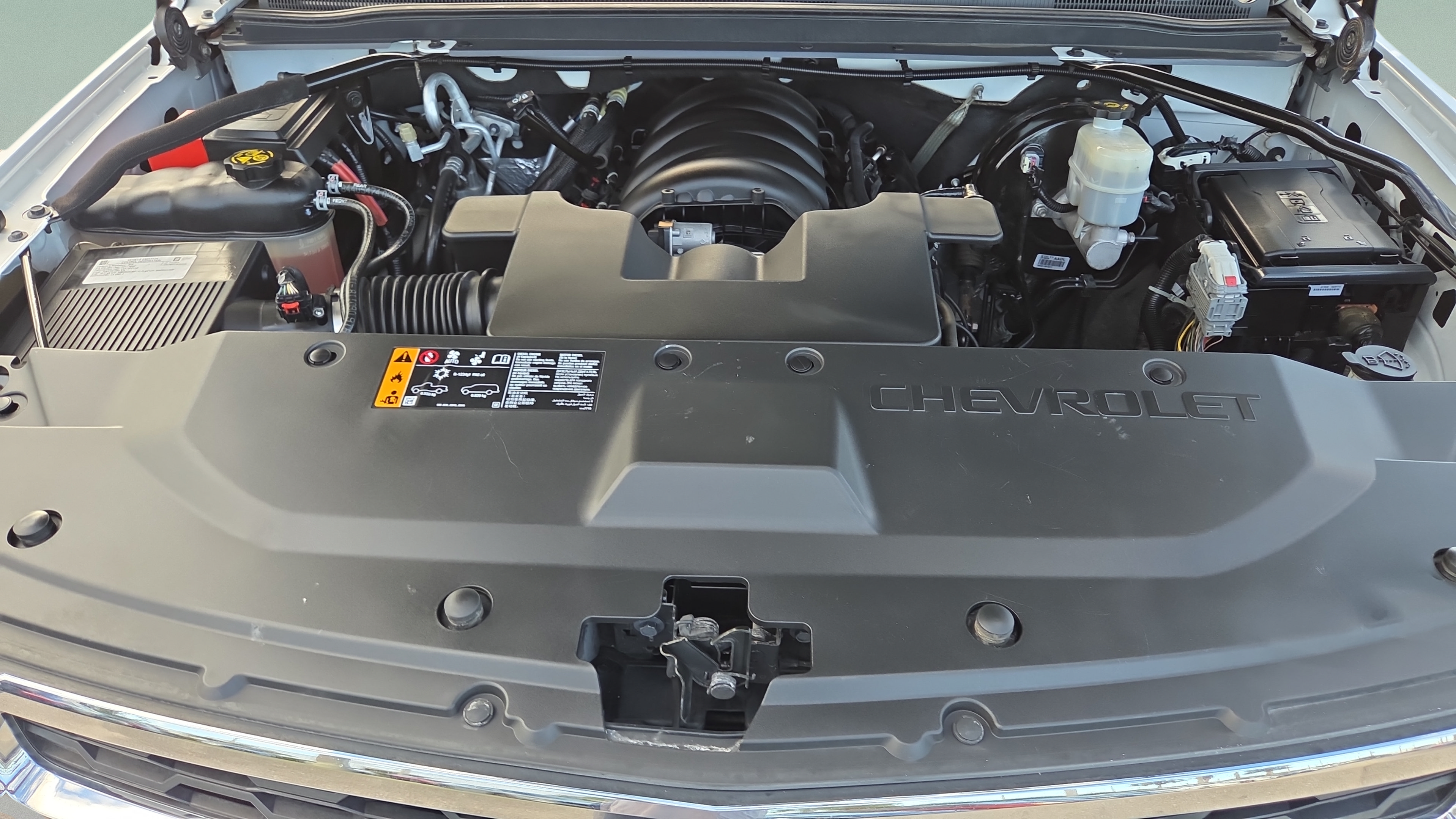 Used 2018 Chevrolet Suburban LT RWD image 19